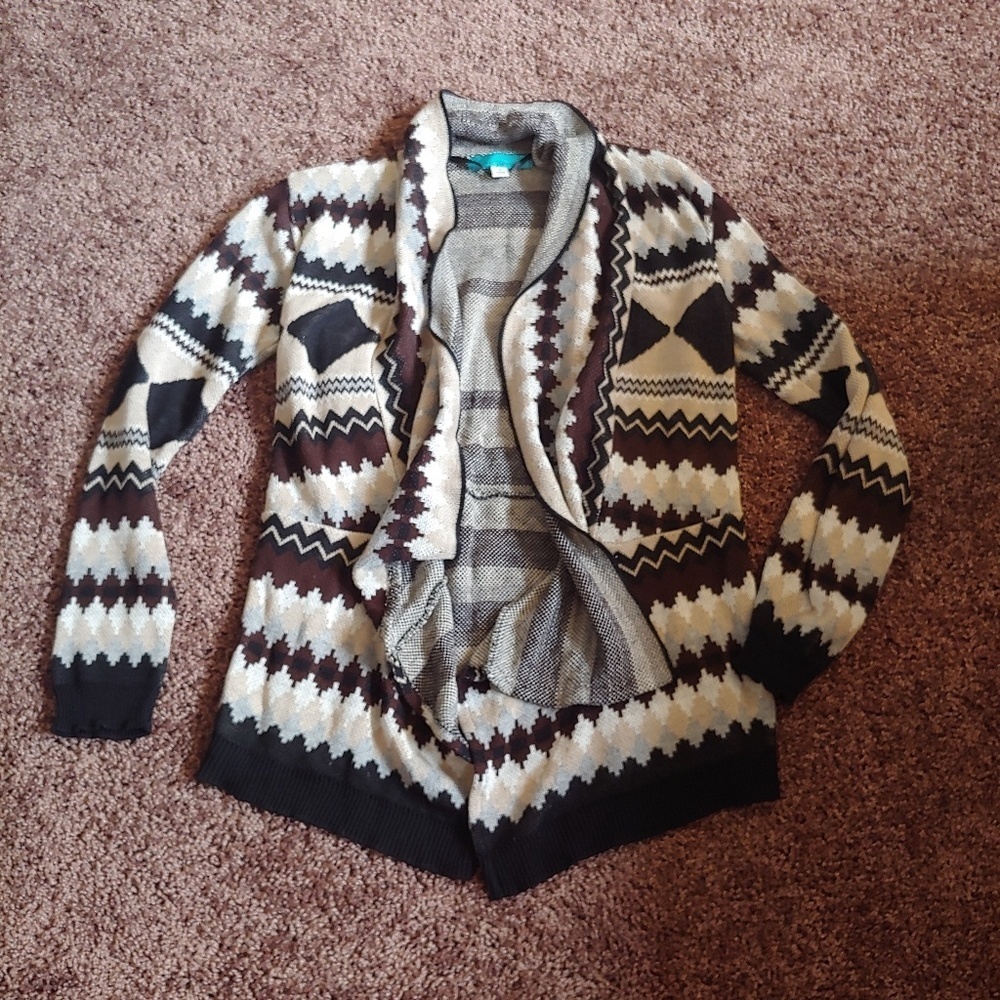 Buttons gently worn neutral color open front cardi